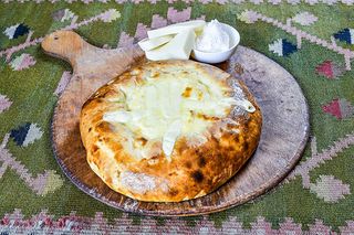 საფირმო ხაჭაპური „მზე’’