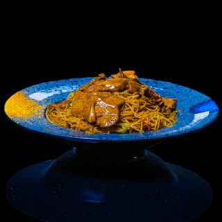 B26 Massa de Arroz com Vitela