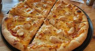 Pizza familiar con pollo (30 cm.)