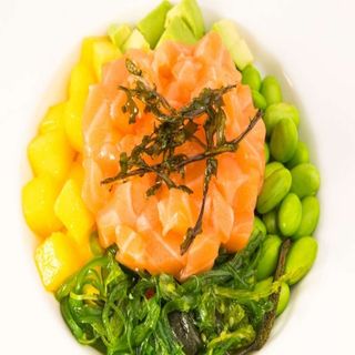 Pokè salmone