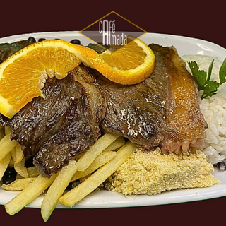 Picanha à Brasileira com arroz, batata e feijão preto
