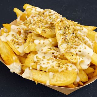 Cartofi cu sos quattro formaggi si fistic