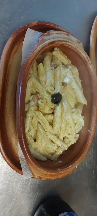 Karbonare pene