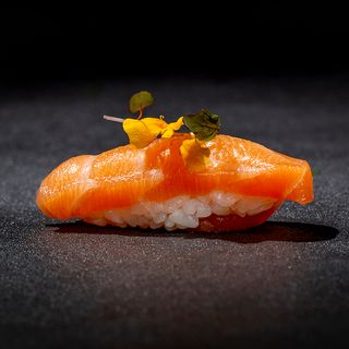 Nigiri salmon 2 pezzi