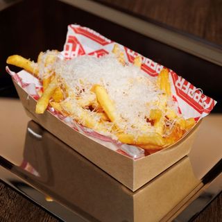 Frytki z Pudrem Truflowym i Parmezanem