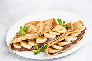 Palačinka sa eurokremom, plazmom i bananom
