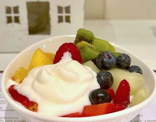 YOGURT E FRUTTA