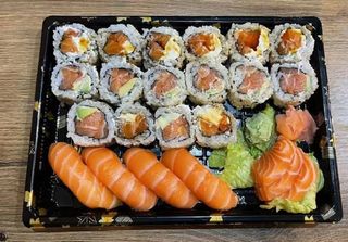 Sushi box 1 - (23 pezzi)