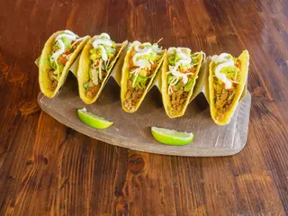 10 Taco shell misti