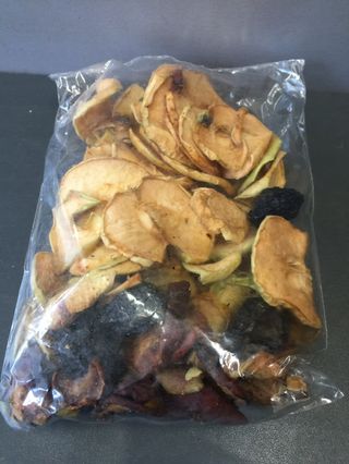 Сушени плодове (бр)