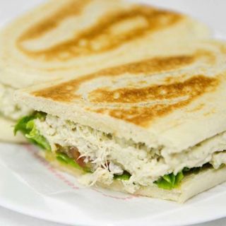 Bodadillo de Pollo Mechado.