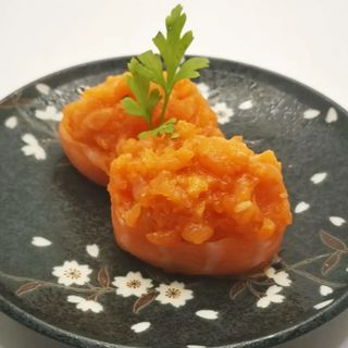 114. Gunkan Spicy sake - 2 pezzi