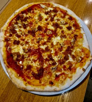 Pizza Speciale Cabra