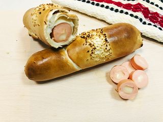 Moldovean cu Cremwrusti și Cașcaval