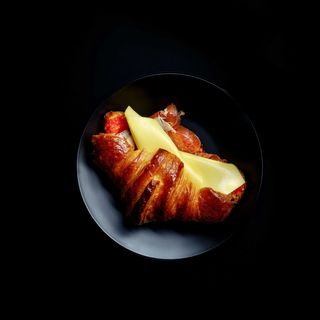 Croissant Jamón y Queso