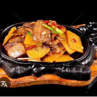 Vitello con patate alla piastra