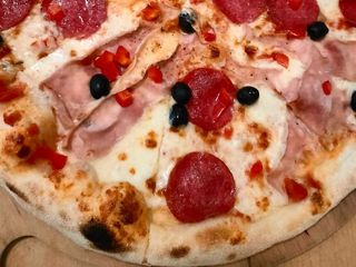Pizza Ferarra