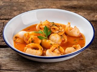 Каракатиця бебі в томатному соусі (200g)