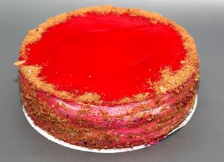 Višnja torta cijela