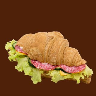 Круасан з салямі