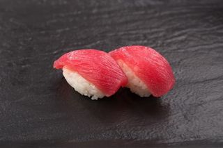 Суші тунець (60г)