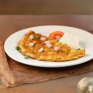 Omlet sa sirom i šunkom