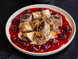 Млинці з маком і вишнею