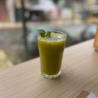 Sumo Ananás com Hortelã