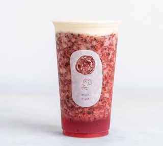 Smoothie ai frutti di bosco con mousse di crema