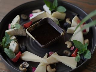 Антіпасті сирне з трюфельним медом (40/40/40/40/10/30 g)