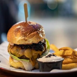 Combo chester y nachos