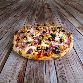 Pizza Tonno e Cipola +/- Ø 32cm, 600g
