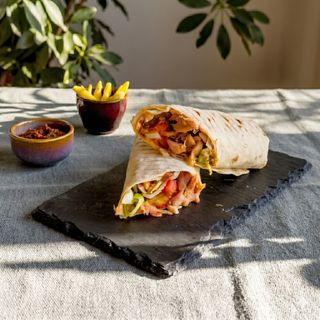 შაურმა  ლავაშში ქათმის ხორცით