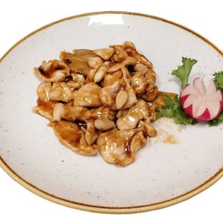 Pollo con mandorle
