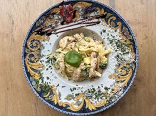 Tagliatelle Pollo z kurczakiem, brokułem w sosie śmietanowym