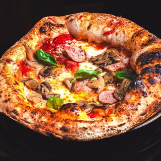 Funghi e salsiccia
