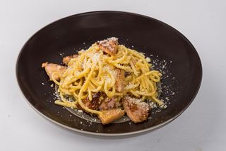 Паста "Карбонара" с беконом из телятины