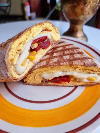 Mozzarella, corn & omelette wrap