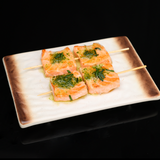 60. Pincho de salmón (3uds)