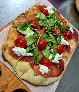 Pinsa Goumet La Deliziosa (19 x 60 cm.)