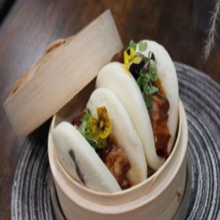 Ración de pan bao de panceta coreana (2 uds.)