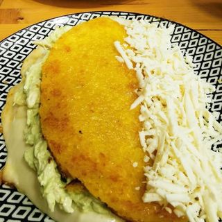 Cachapa con Reina Pepiada