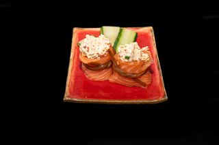 Ojakomaki łosoś, sałatka krabowa