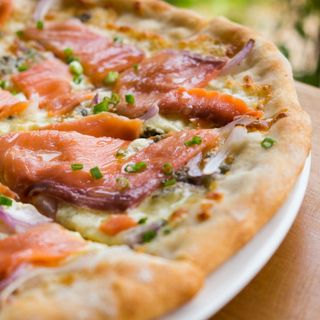 Pizza De Salmón (Large)