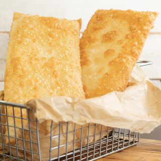 Pastel de Carne e Calabresa