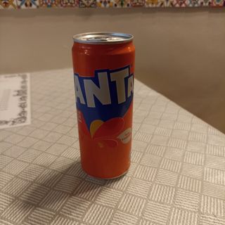 Fanta lattina 