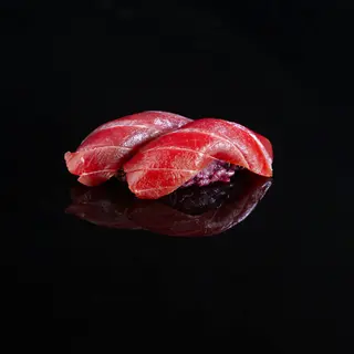 251. Nigiri Black Atún (2 Uds.)