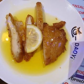 Pollo rebosado al limón