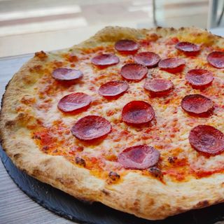 Pizza Pepperoni (Mediana)