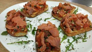 Bruscheta cu Somon
